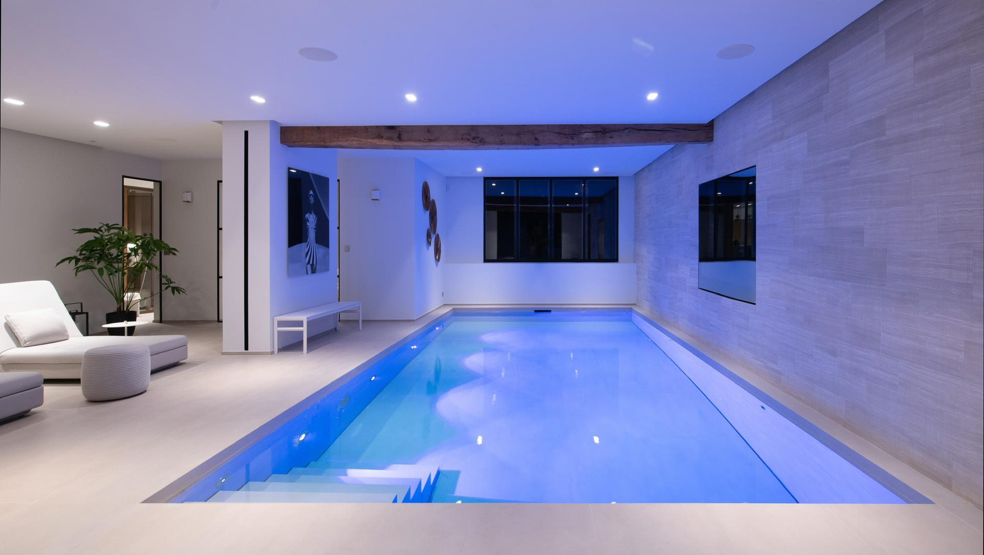 Kemaqua - Luxury custom pools: stainless steel, movable floor, concrete
